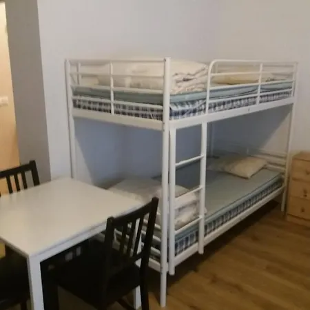 Hotel apartamentowy Small Group